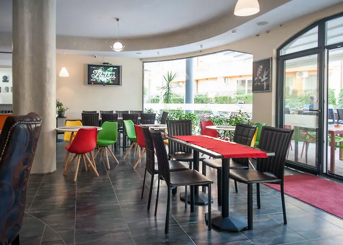 Готель Mariner's Сонячний Берег