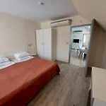 Mariner's - Self Catering - Adults Only Hotel