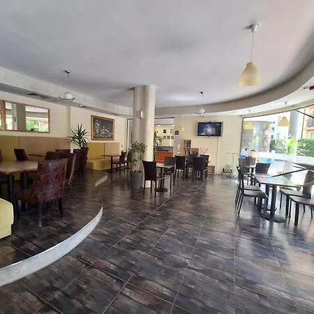 Отель Mariner's 4*